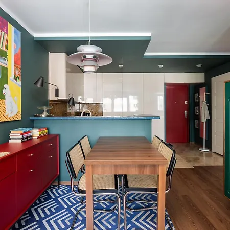 Apartment Art&colorful By Bookinghost